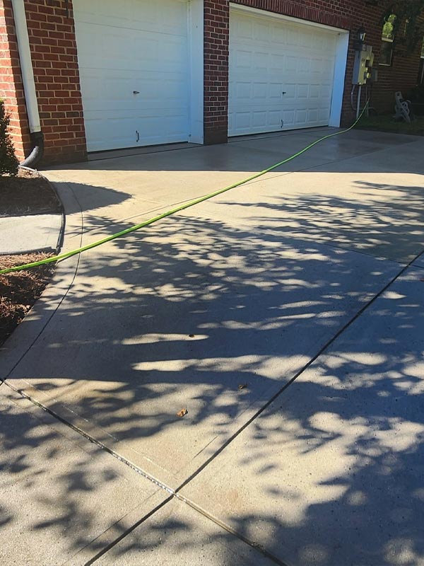 clean driveway in Charlotte